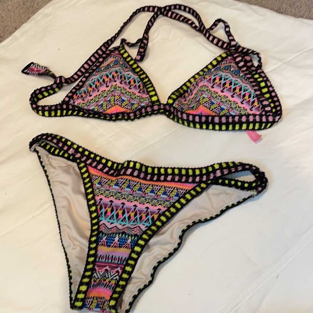 Victoria’s Secret Crochet Bikini-Top M. Bottom S